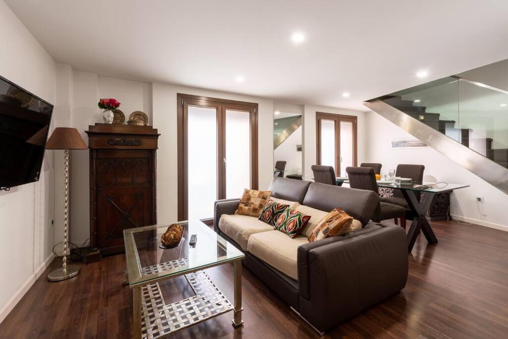 Apartment Fr26 Luxurious Apartment, 2 Minutes From Cathedral