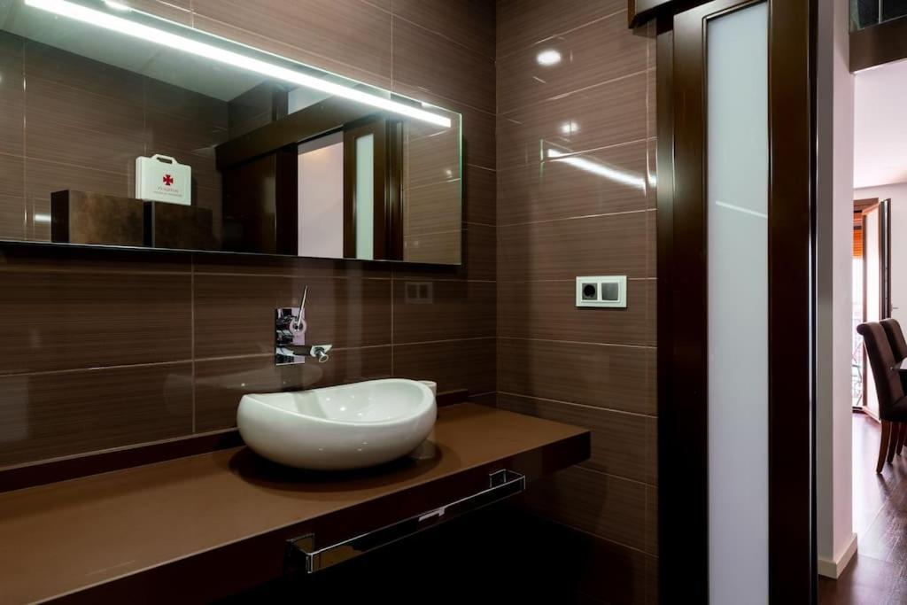 Apartment Fr26 Luxurious Apartment, 2 Minutes From Cathedral *