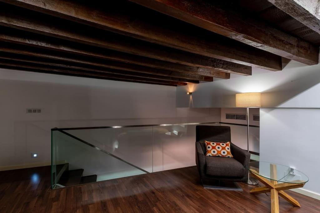 Fr26 Luxurious Apartment, 2 Minutes From Cathedral Apartment *