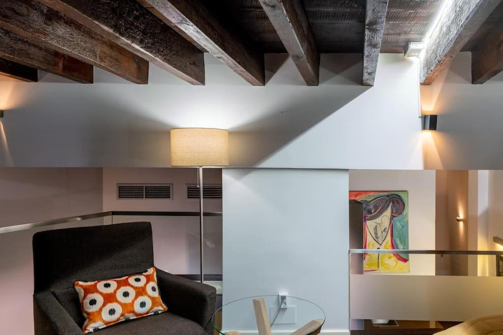 Fr26 Luxurious Apartment, 2 Minutes From Cathedral *
