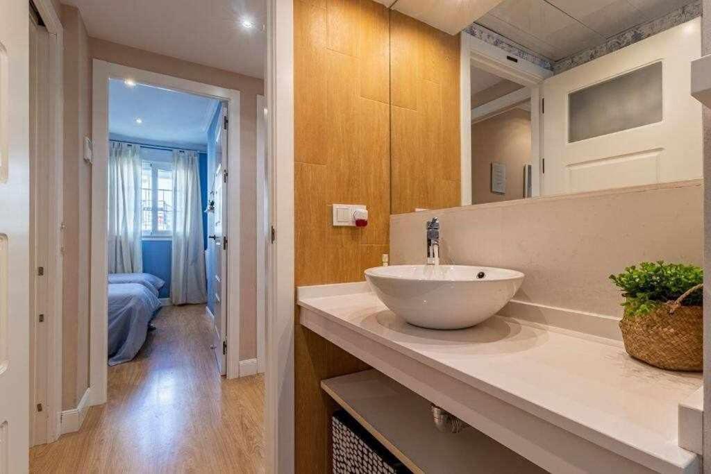 3 Apartamento En Estadio Sevilla 8 Plazas 3 Hab Y Metro * Seville