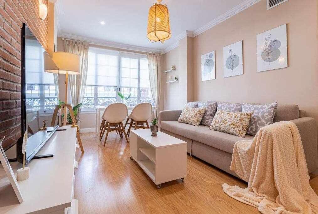 3 Apartamento En Estadio Sevilla 8 Plazas 3 Hab Y Metro Apartment Seville