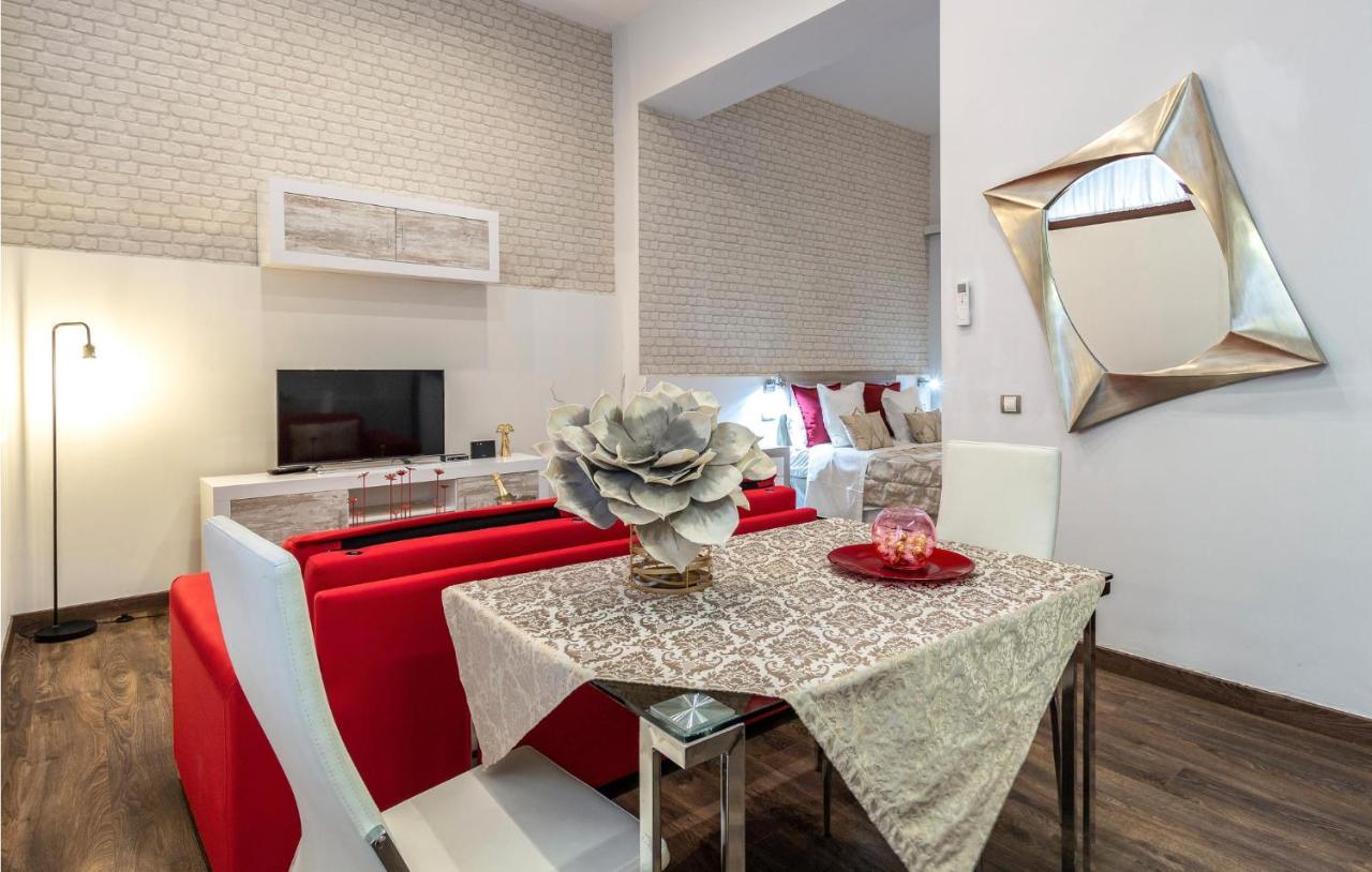Apartamento Beautiful In With Wifi Sevilla