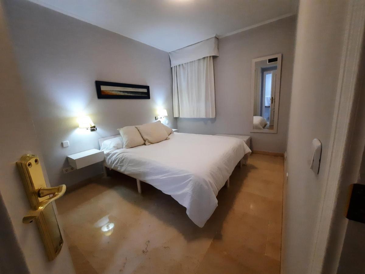Apartment Torre Triana, Parking Free Gratis!