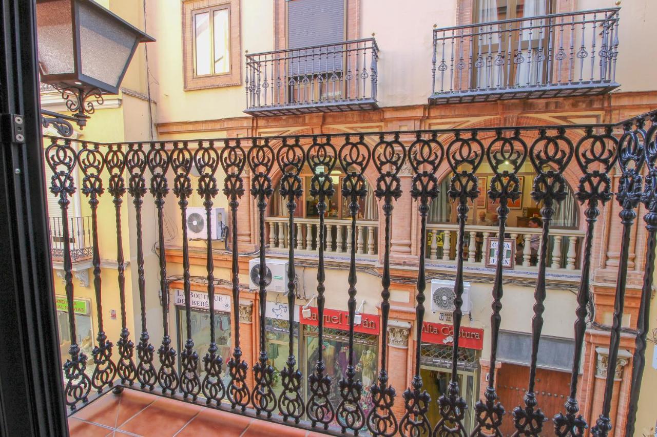 Apartamento Livia Junto A La Catedral Apartment Seville