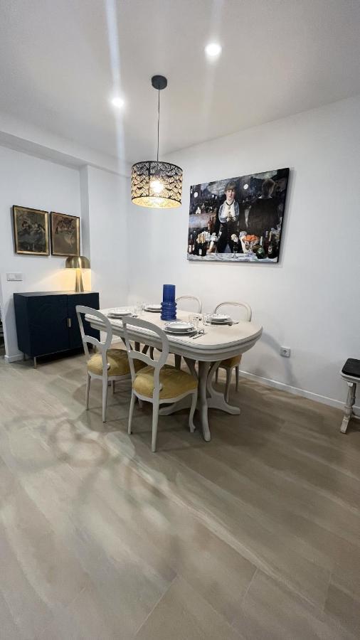 180 Luxury Redes Apartment *