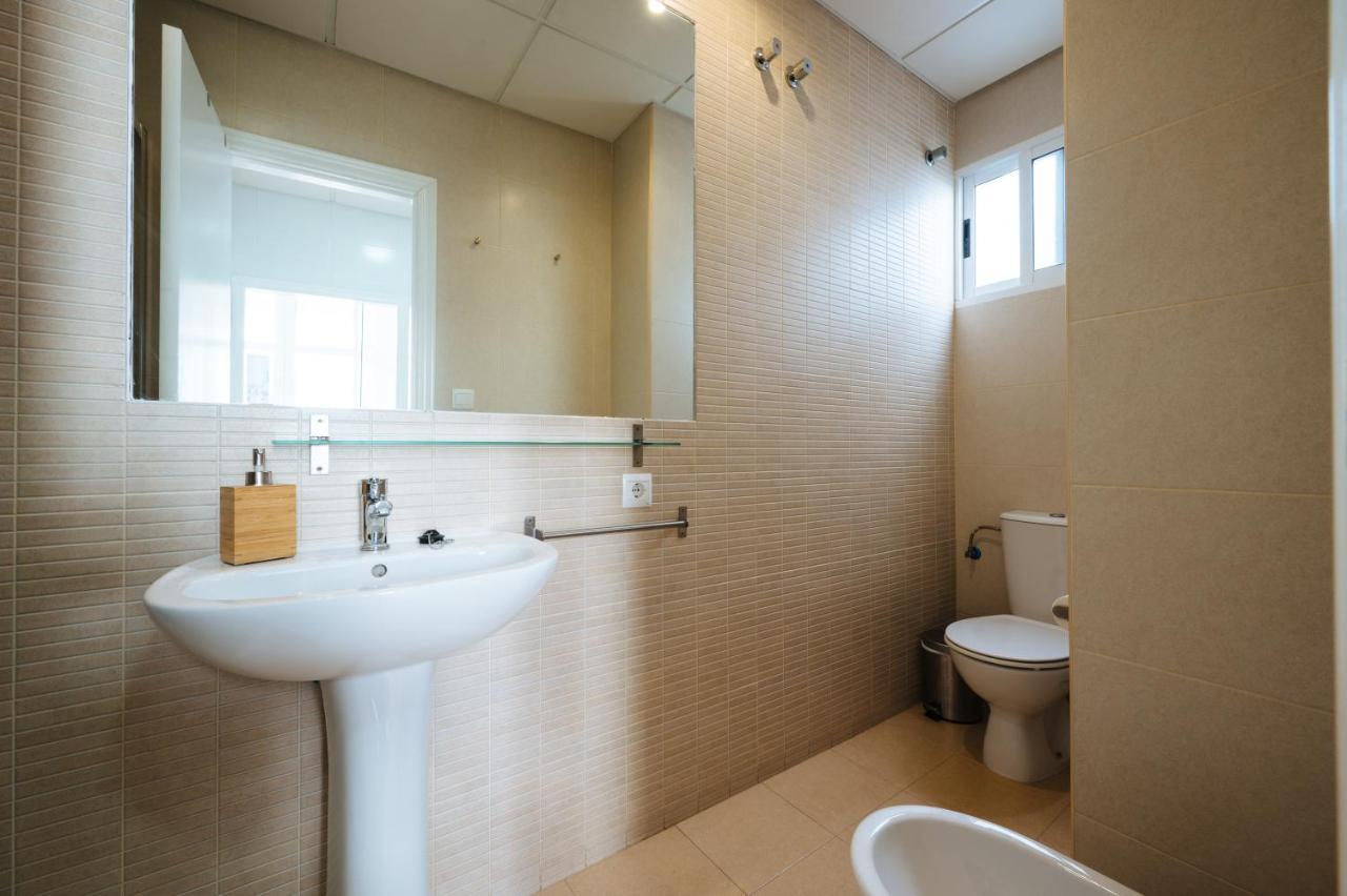 Hostly Rivero 2a Center Loft-fibre-communal Terrace-parking Optional-cless Apartment *