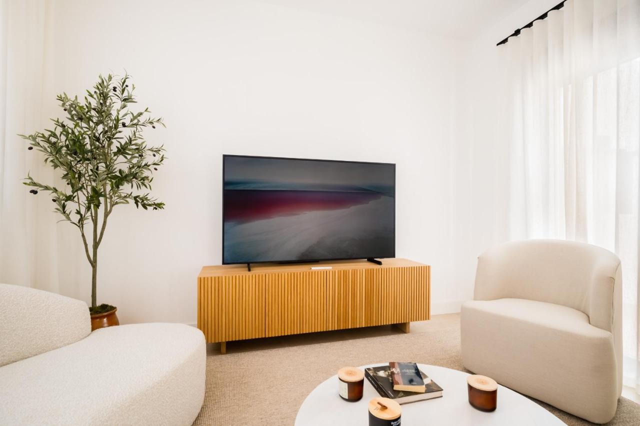 Stylish Designer Duplex-3Beds 2Baths-Puerta Carmona Centro Apartment