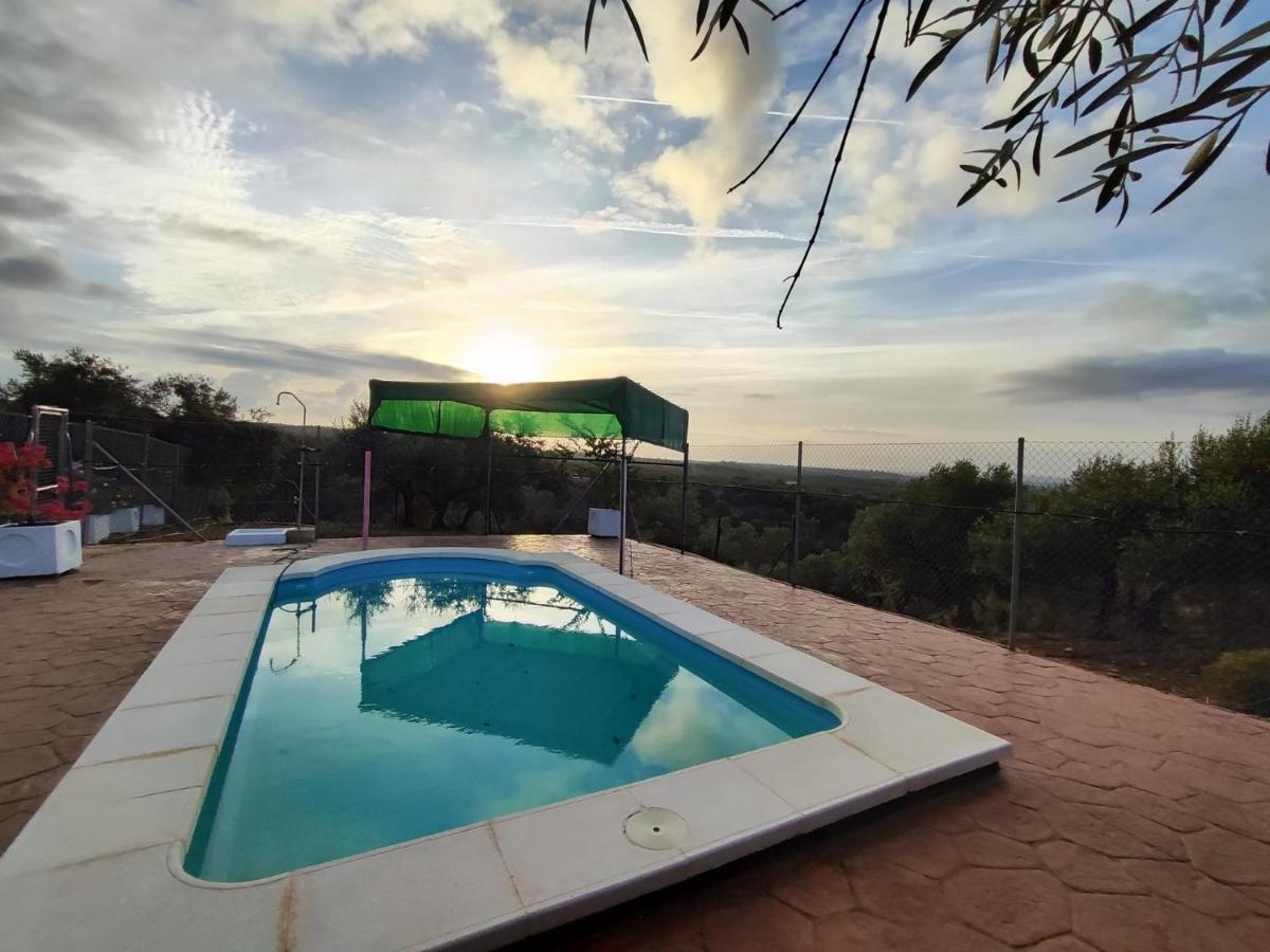 Mesa Del Lobo Cabrahigo Holiday home *