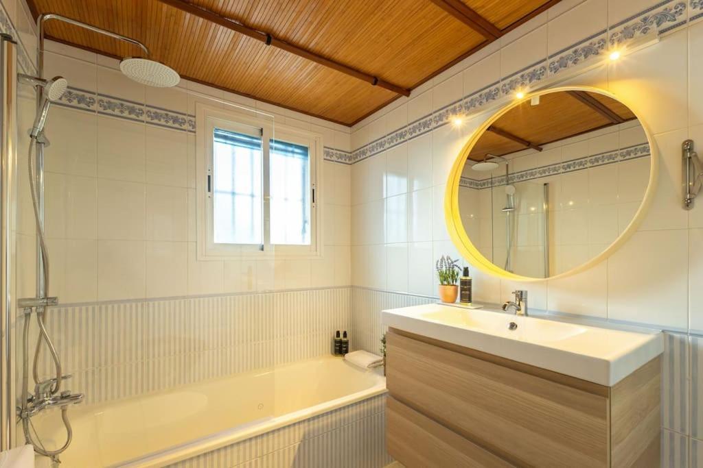 Apartment Triana Deluxe By Valcambre *