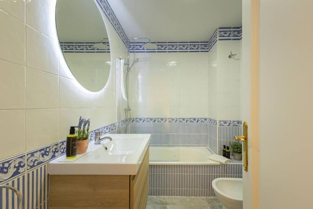 Triana Deluxe By Valcambre Seville