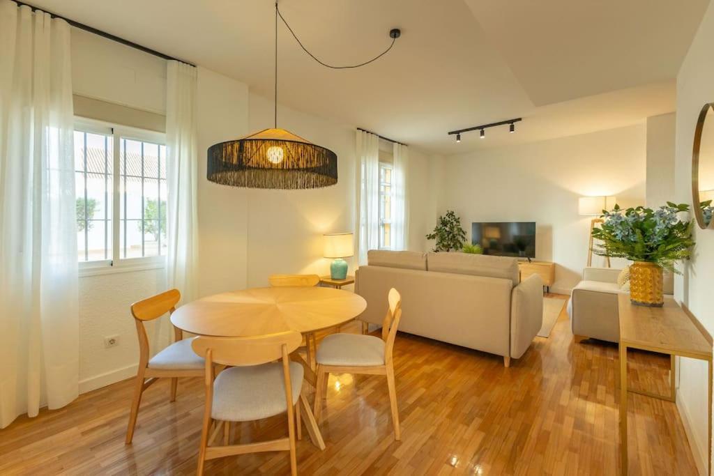 Triana Deluxe By Valcambre Apartment *