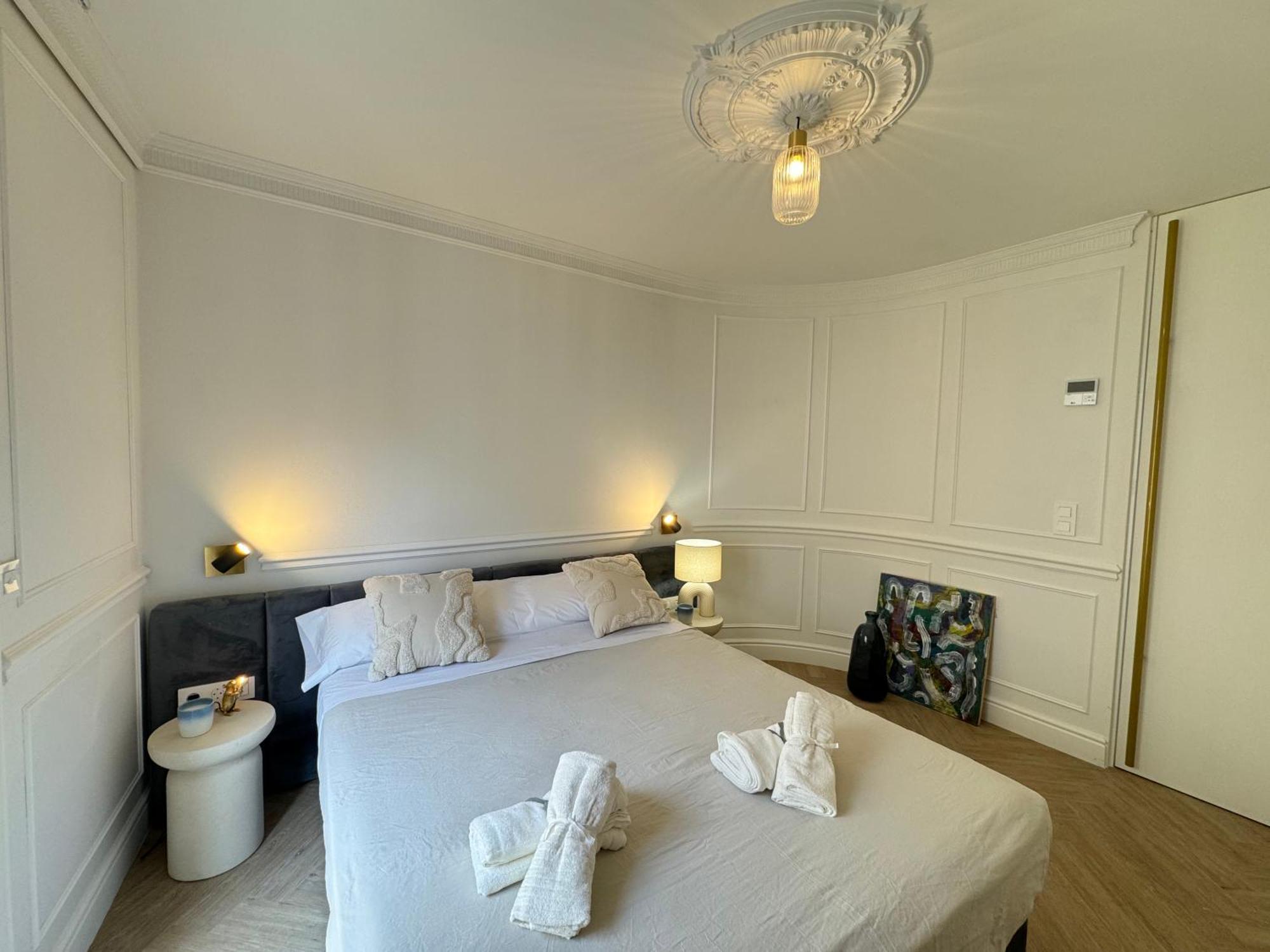 Luxury Cathedral Views In