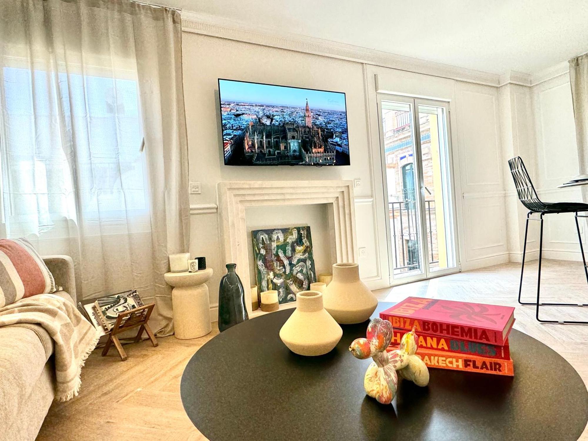 Apartment Luxury Cathedral Views In *