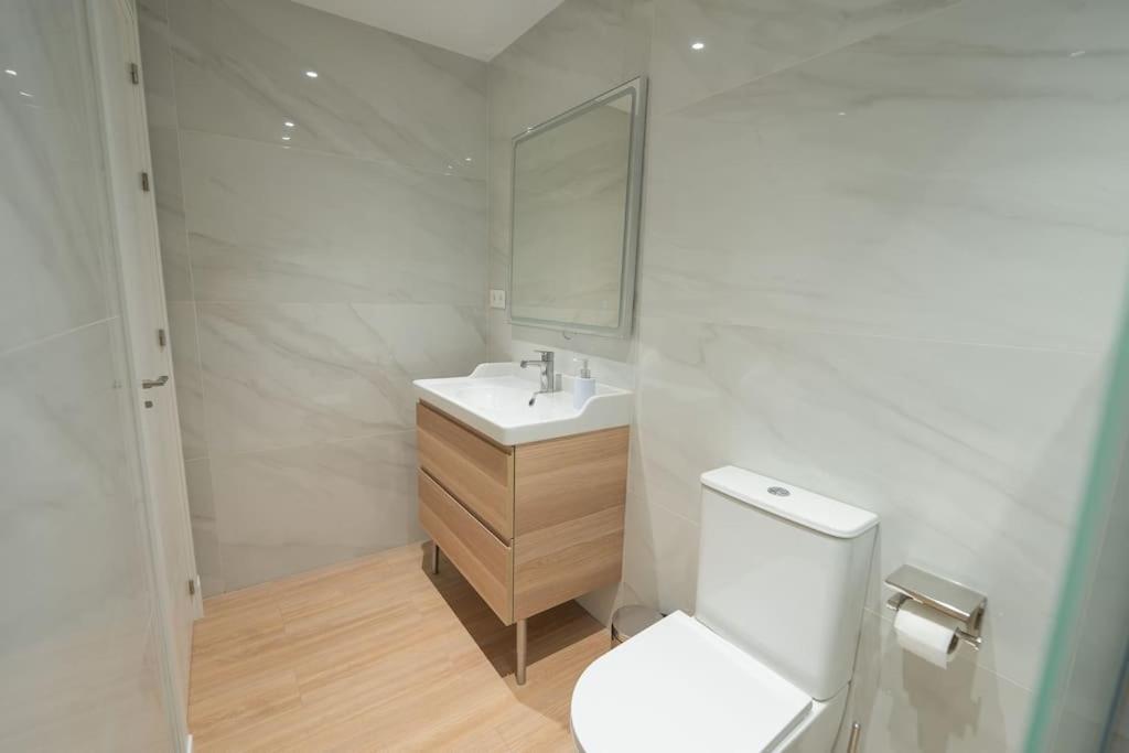Apartamento Estudio A Estrenar En San Bernardo Sevilla
