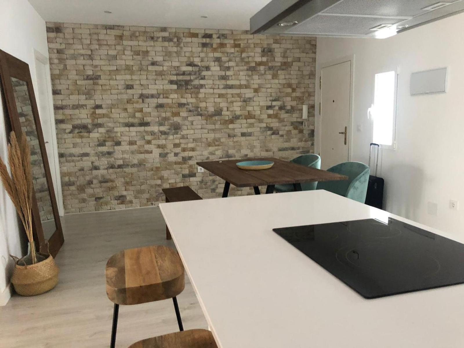 Elegante 6-8pax Av Palmera 3d 2b Apartment