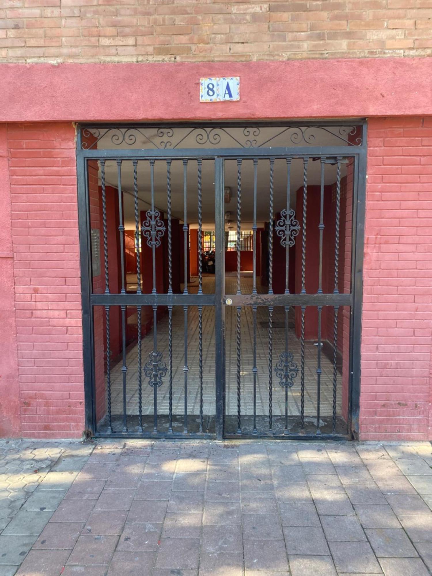 Shared Apartment! Piso Compartido! общая квартира! Homestay Seville