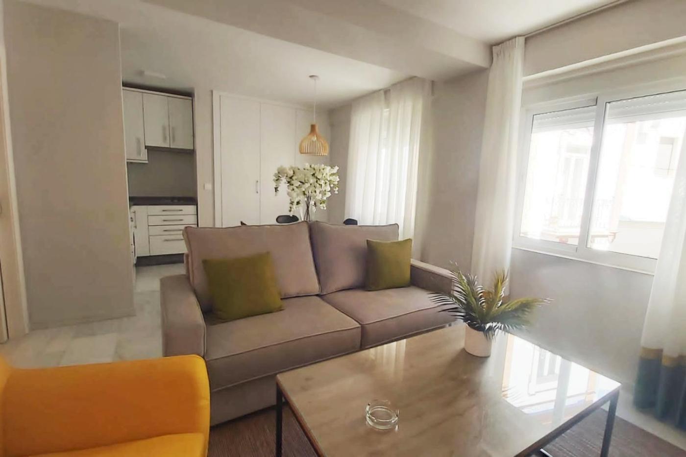 Apartment Yellow Sun *