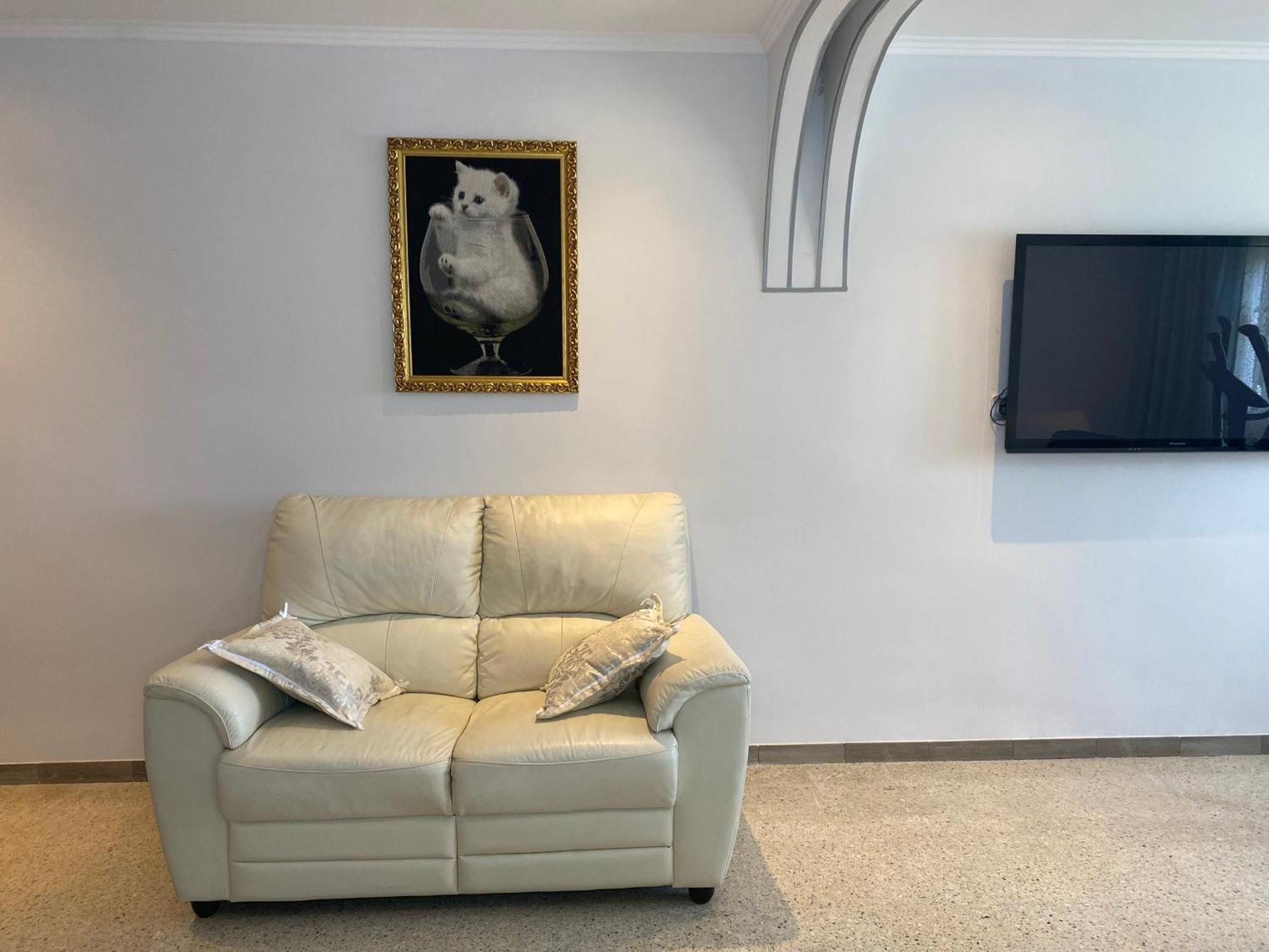 Homestay Shared Apartment! Piso Compartido! общая квартира! *