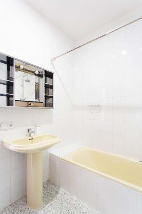 Town House With Rooftop Terrace Seville