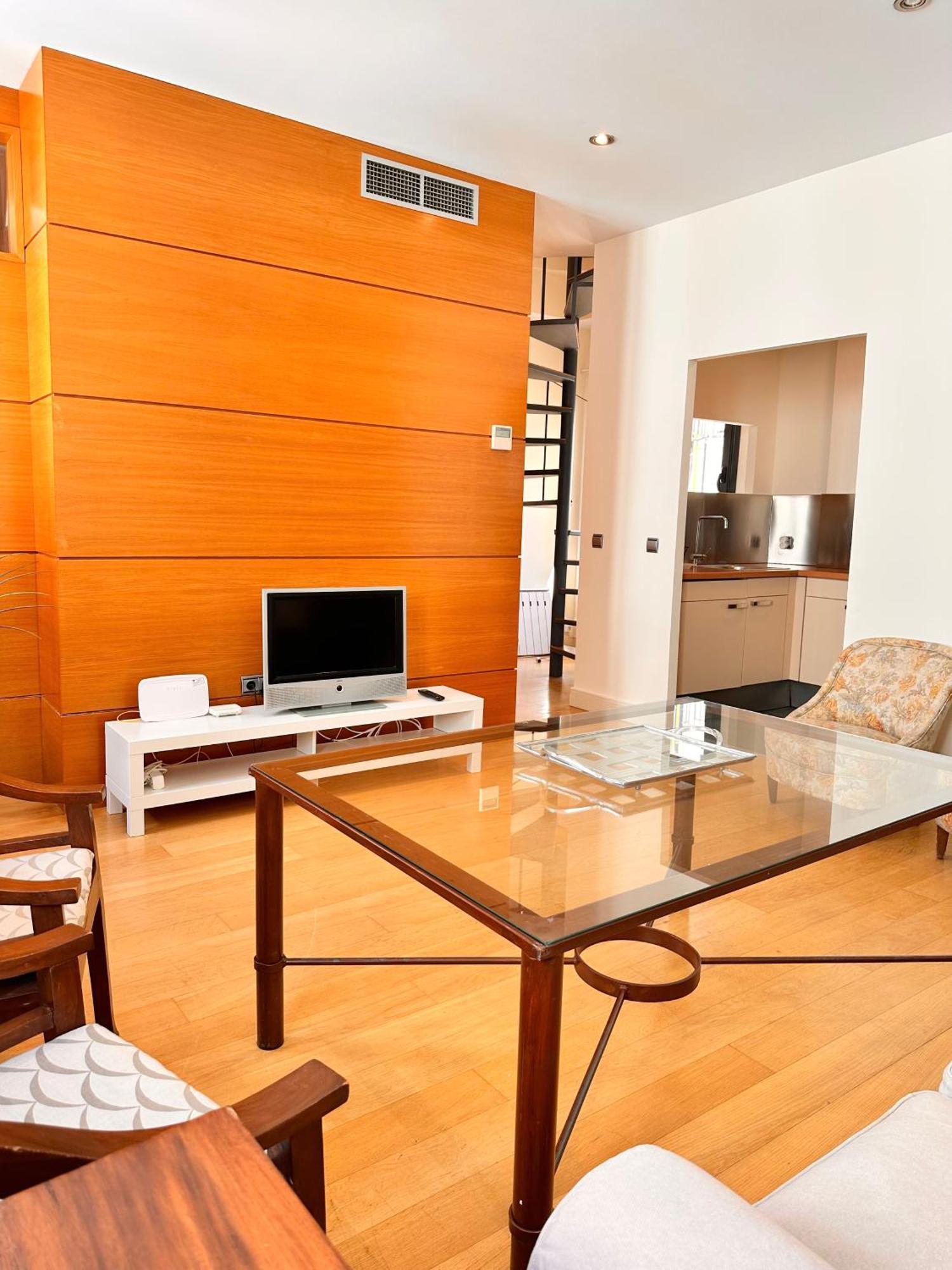 Penthouse Near Cathedral Private Rooftop Private Parking Apartment
