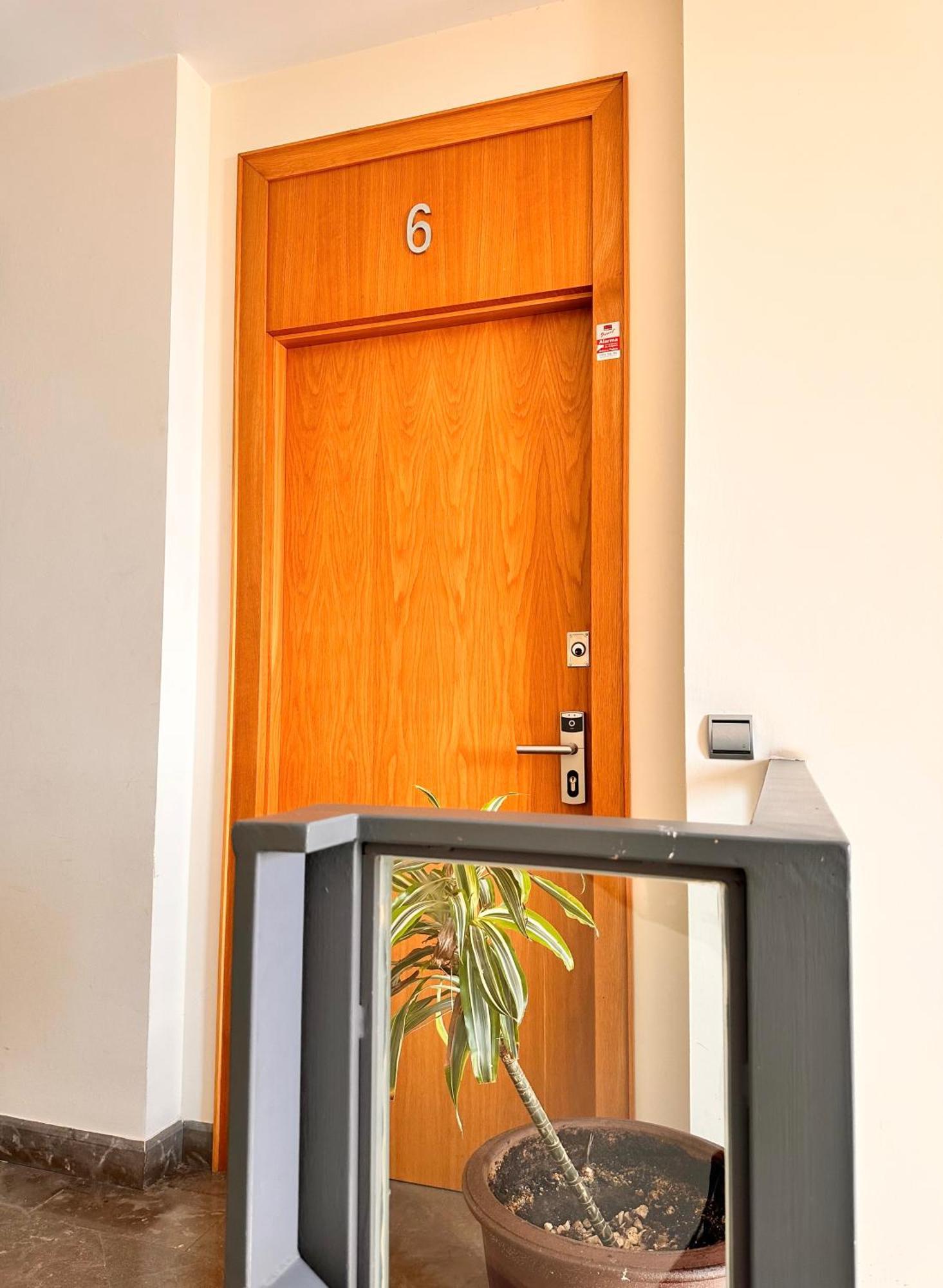 Penthouse Near Cathedral Private Rooftop Private Parking *