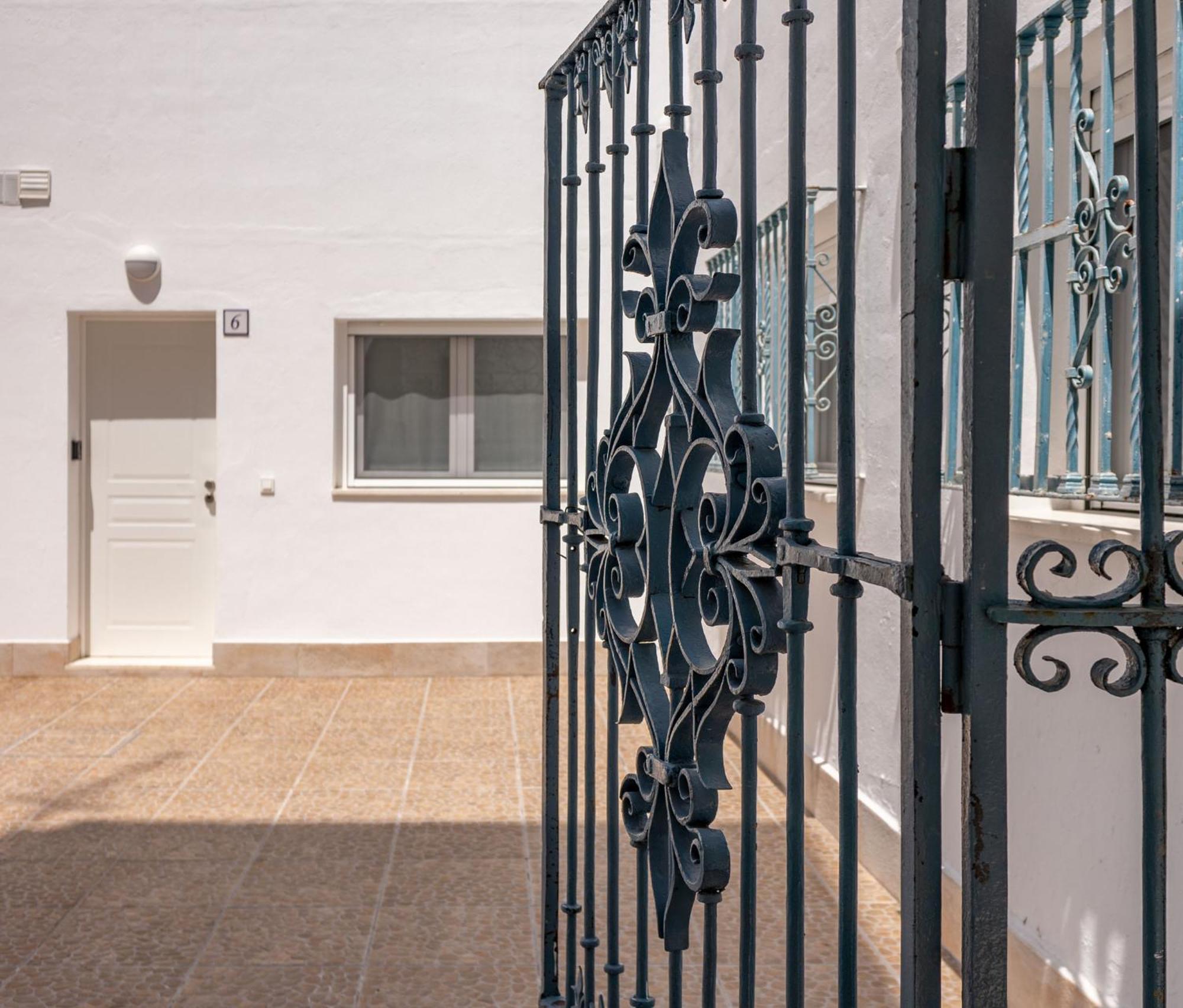 Apartment Cervantes 6 *