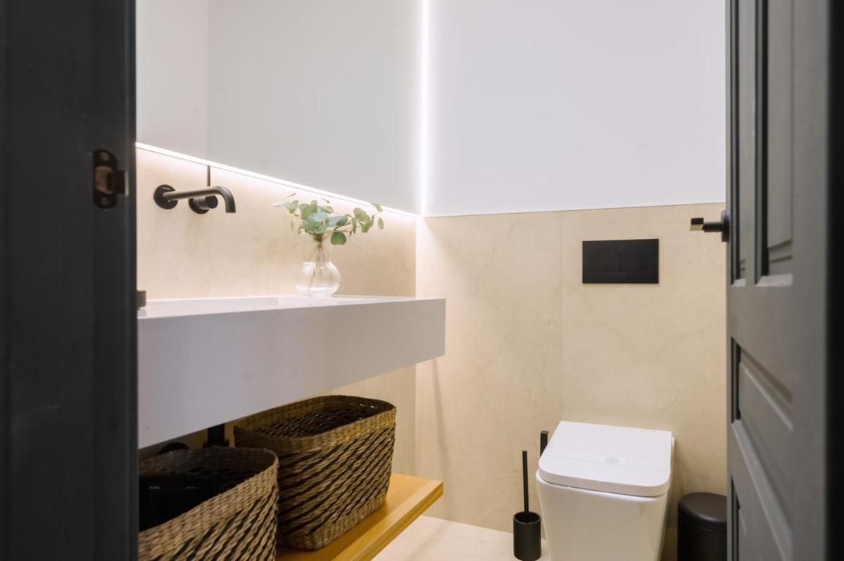 Luxurious Duplex 1bd 1bth Over Casa Pilatos Apartment Seville