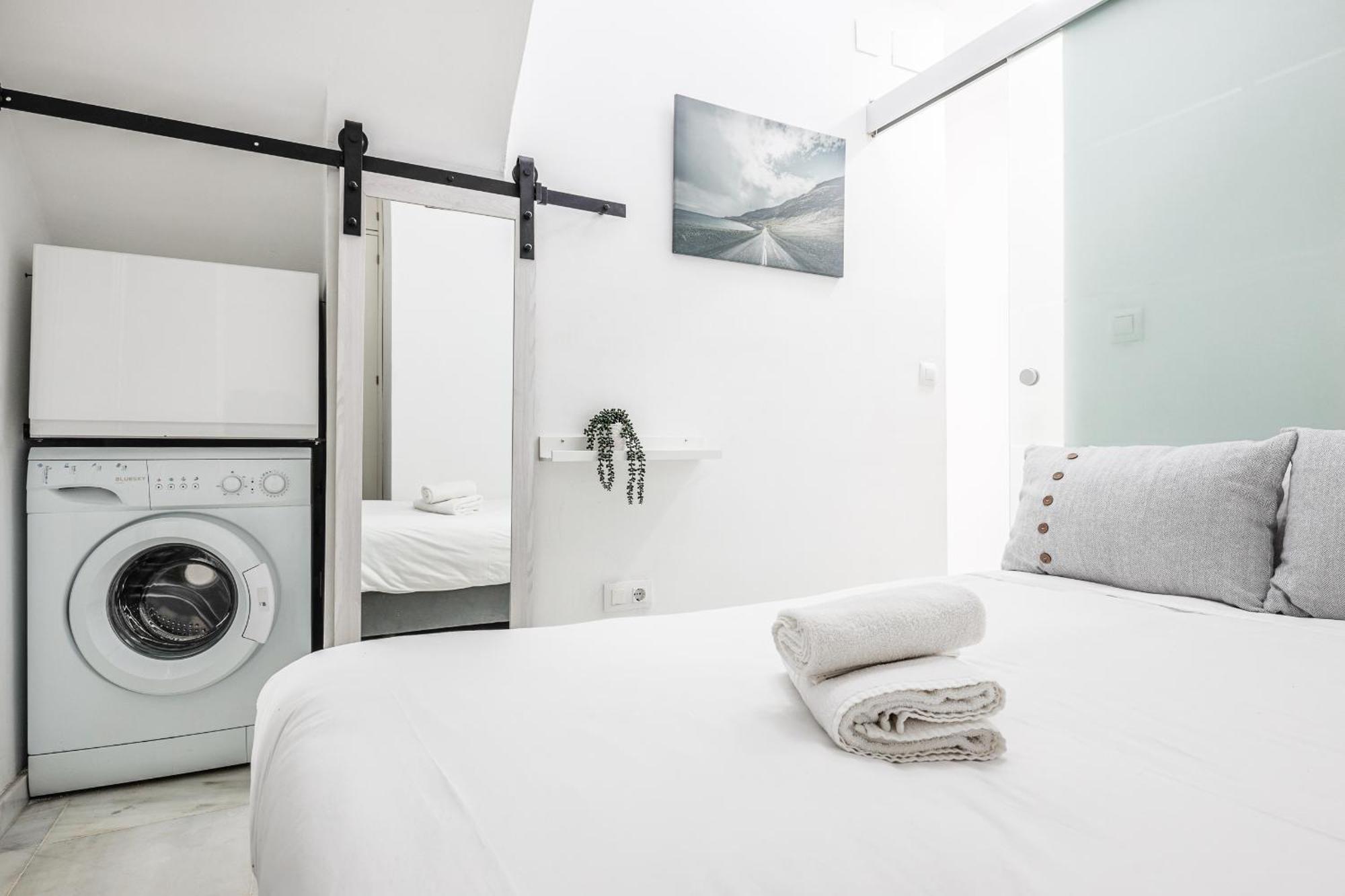 Bonito Duplex Con Terraza Calle Feria Seville