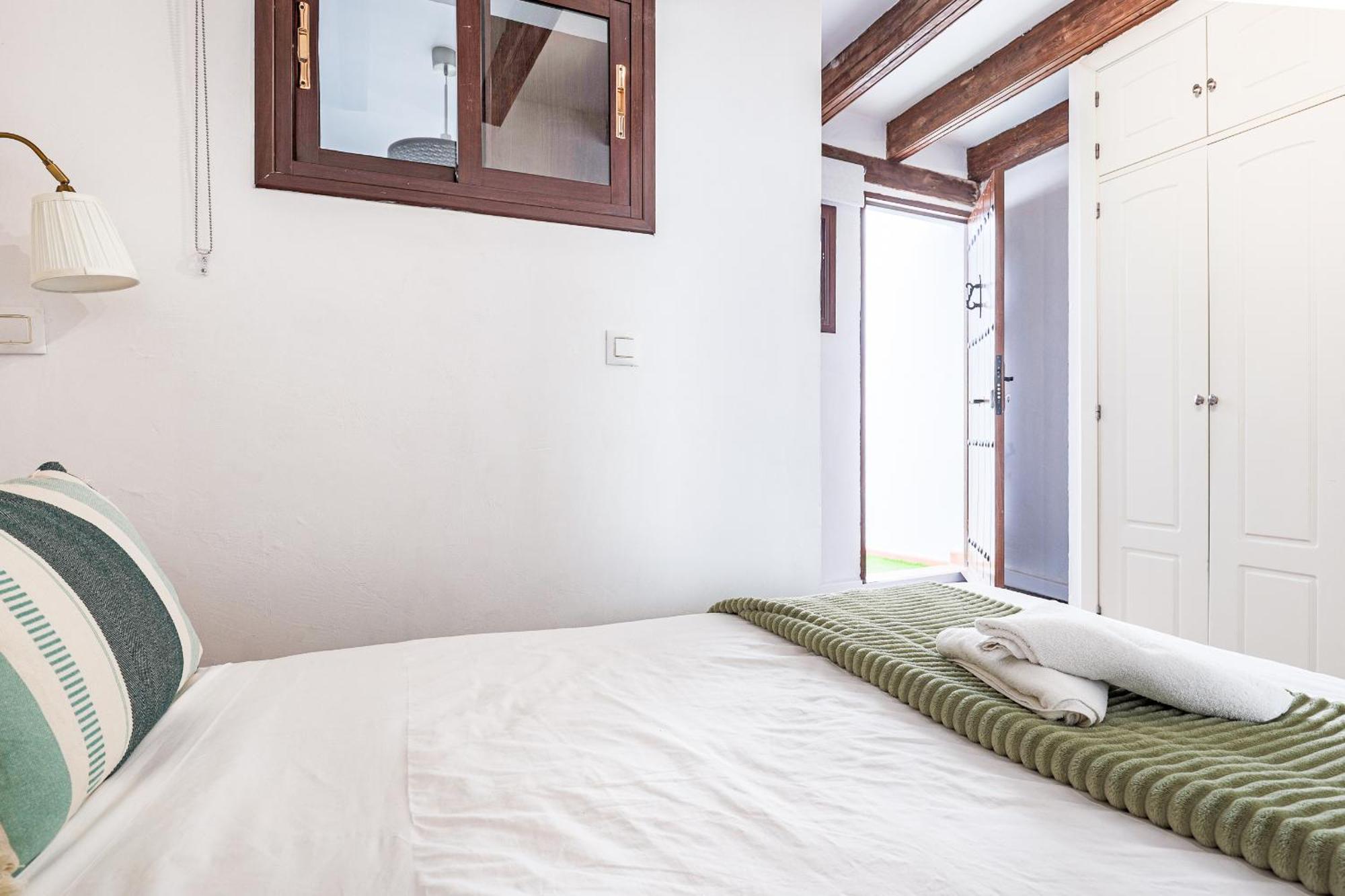 Bonito Duplex Con Terraza Calle Feria Apartment