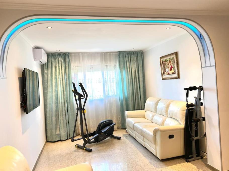 Homestay Shared Apartment! Piso Compartido! общая квартира!
