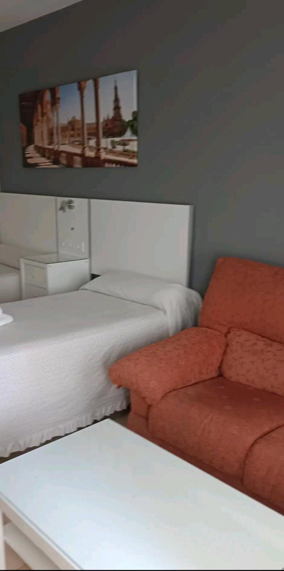 Triana, 5 Mins Centro Apartment