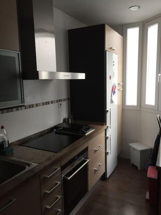 Apartamento Amplio Piso En Nervion, Excelente Zona De La Ciudad. Sevilla