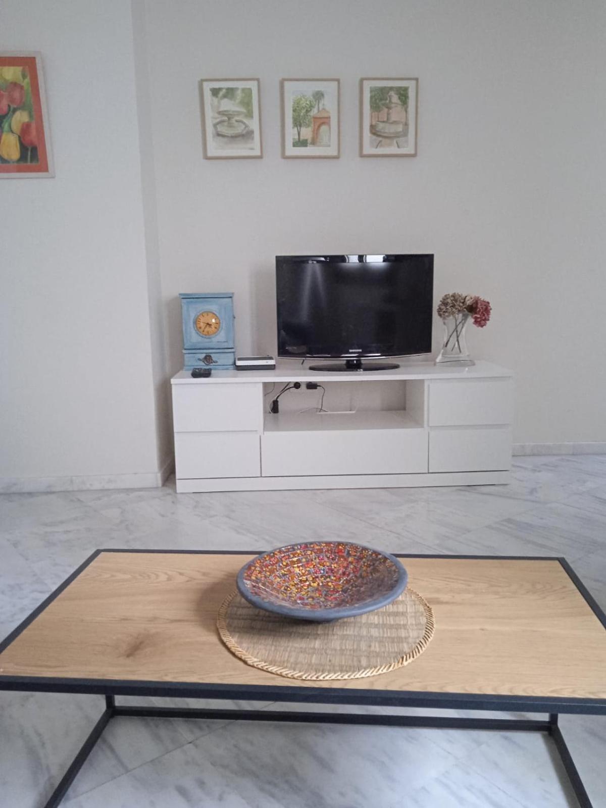 Charming & Quiet In Plaza Del Salvador Apartment *