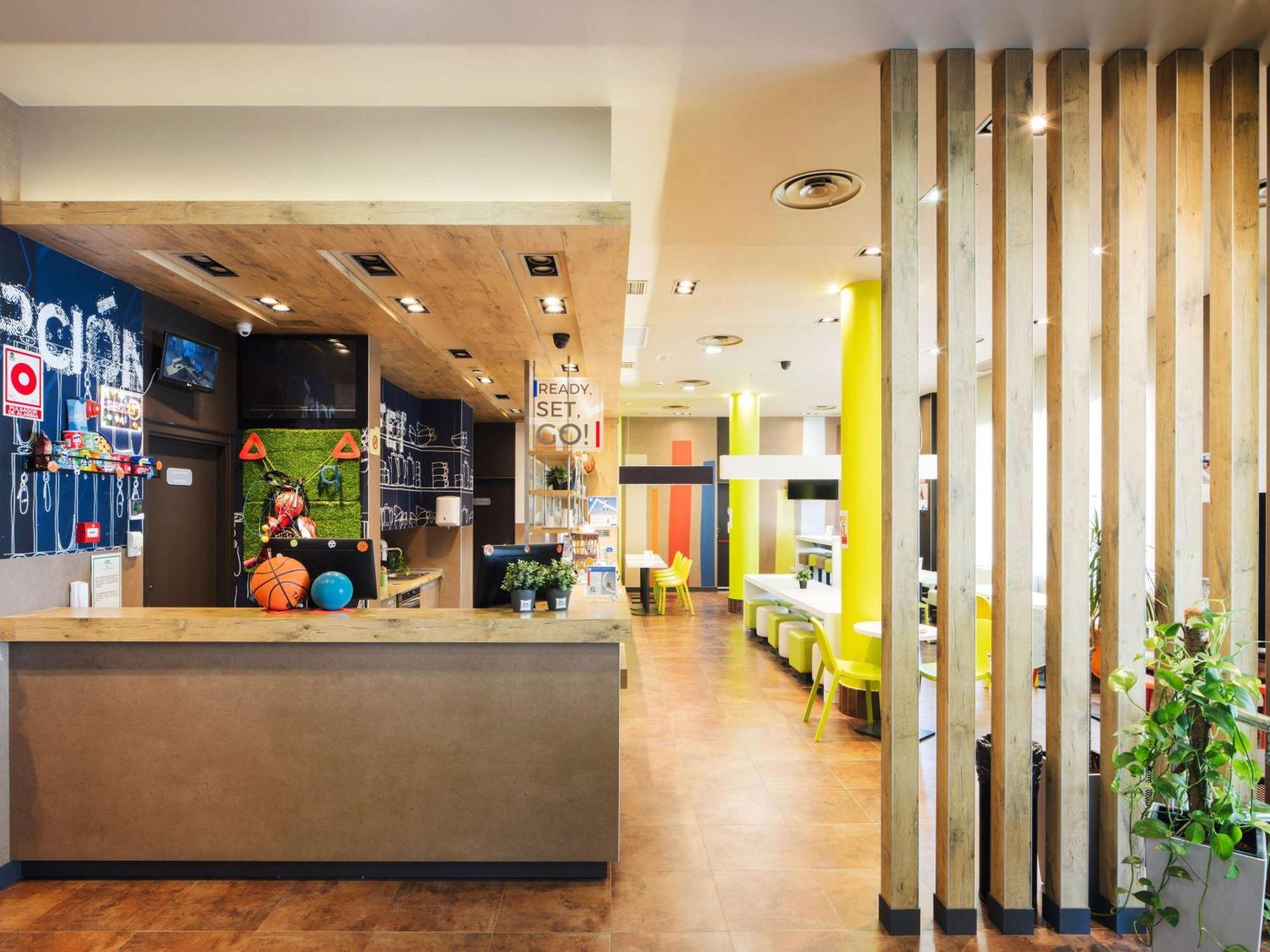 Ibis Budget Aeropuerto Pensión Sevilla
