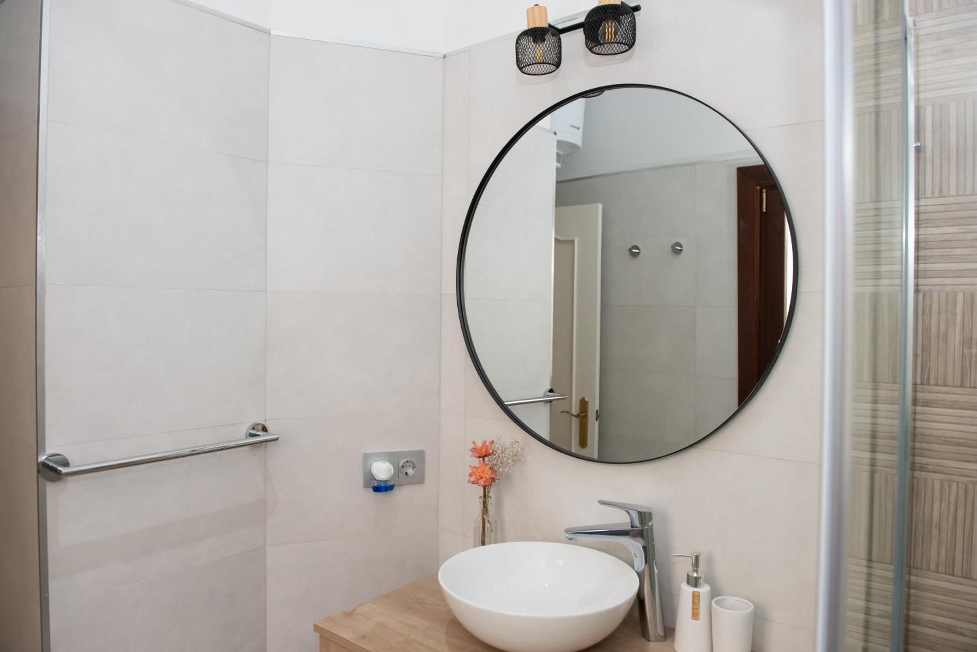 Apartment Charming & Quiet In Plaza Del Salvador *