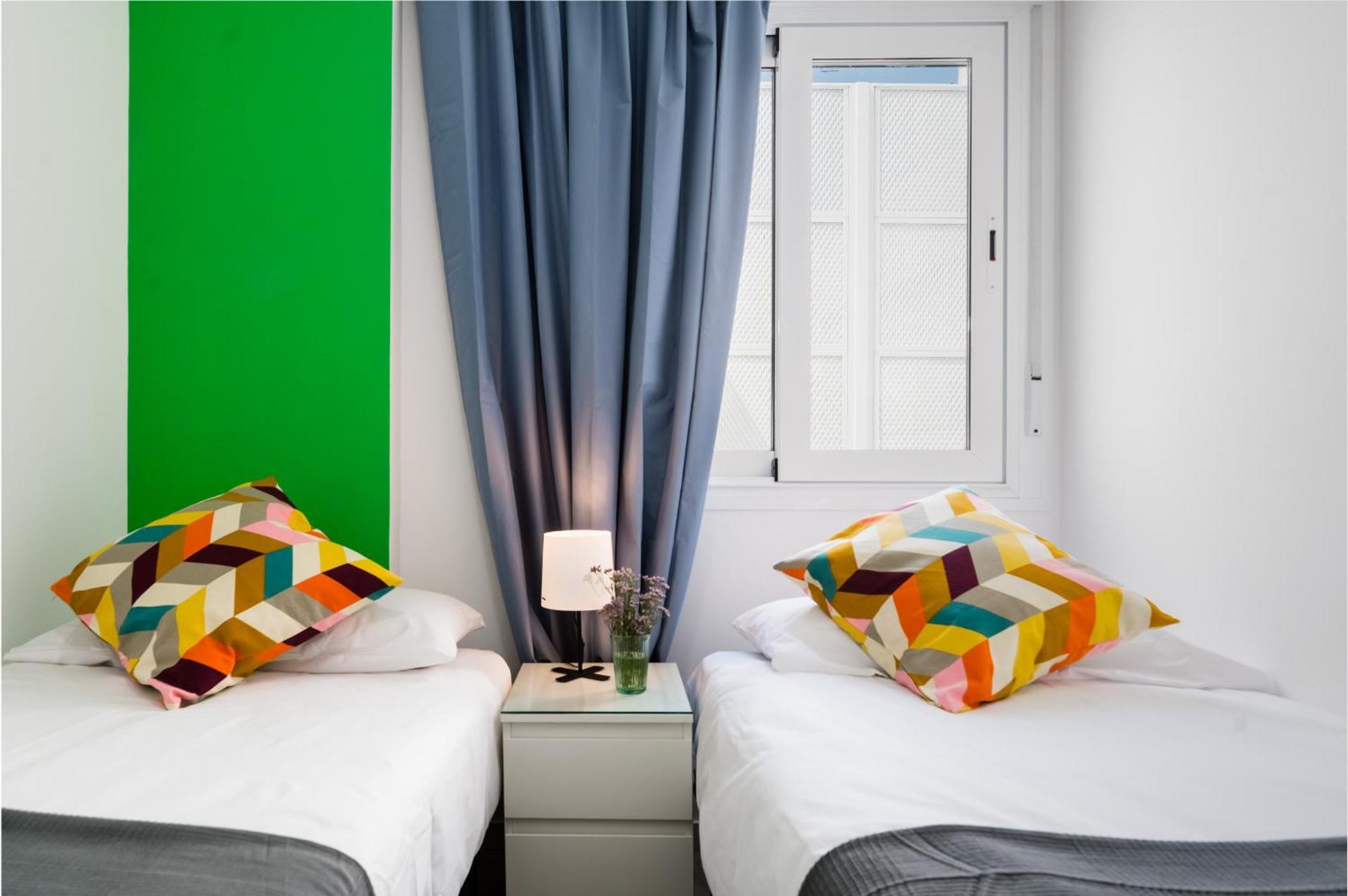 Anfitrion Triana 2 Apartment *