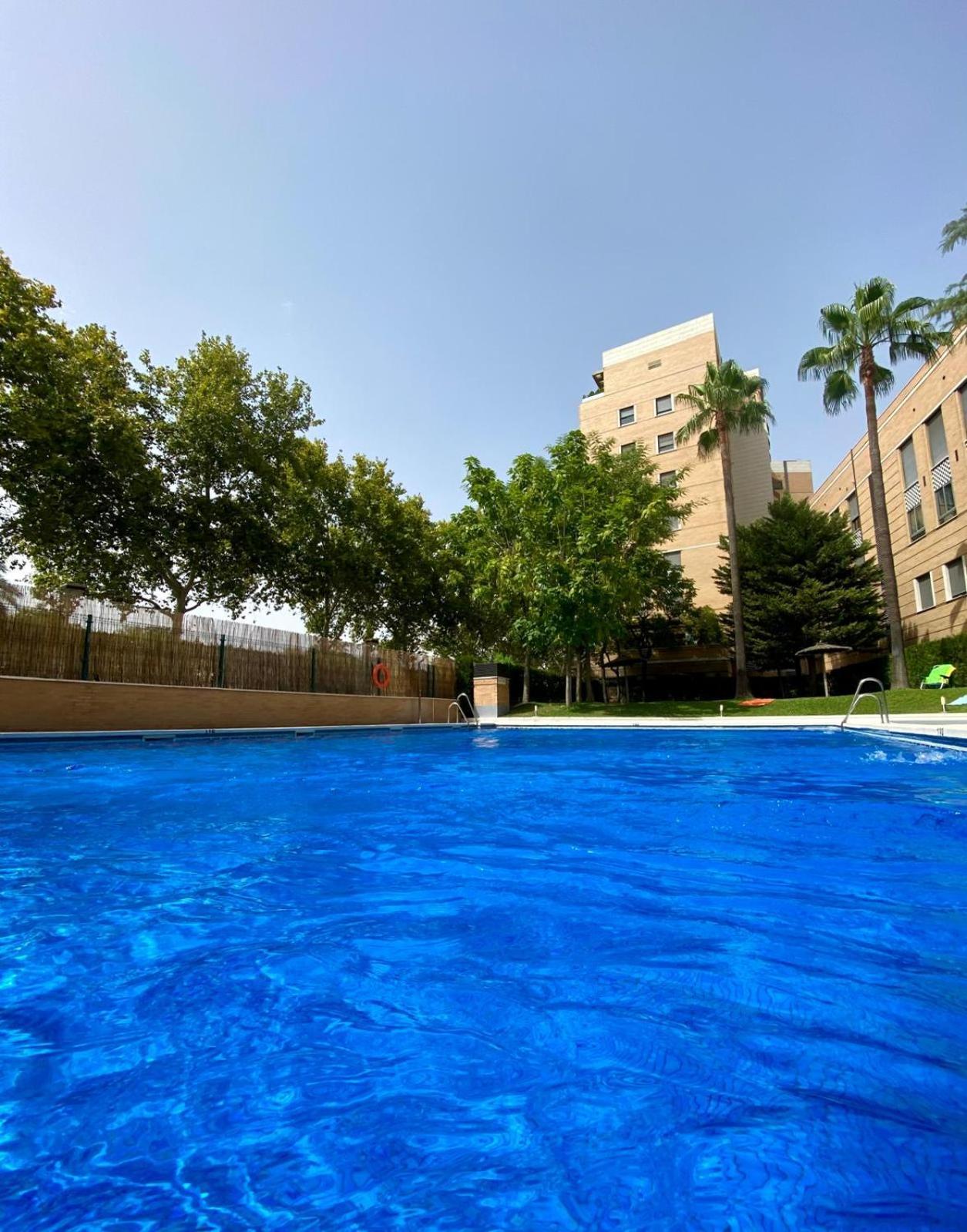 Tu Oasis De Lujo Junto Al Guadalquivir Sevilla