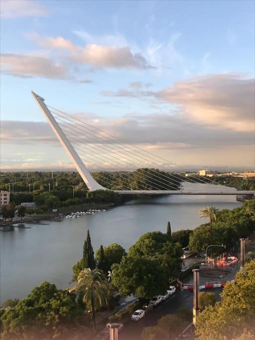 Tu Oasis De Lujo Junto Al Guadalquivir Apartamento *