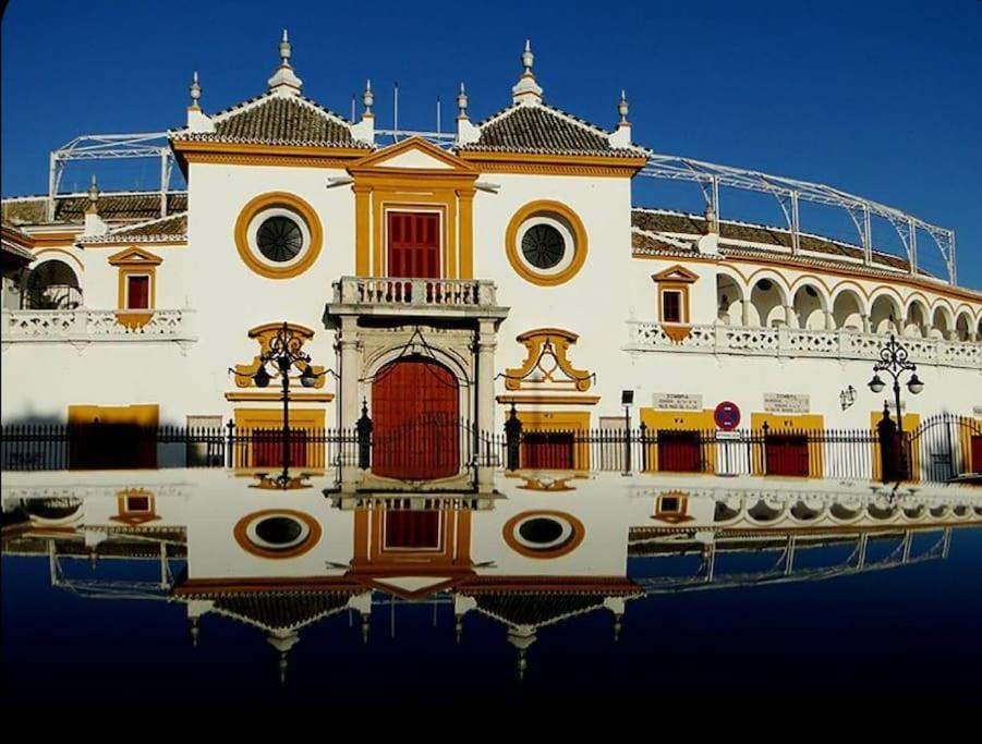Colosal Villa