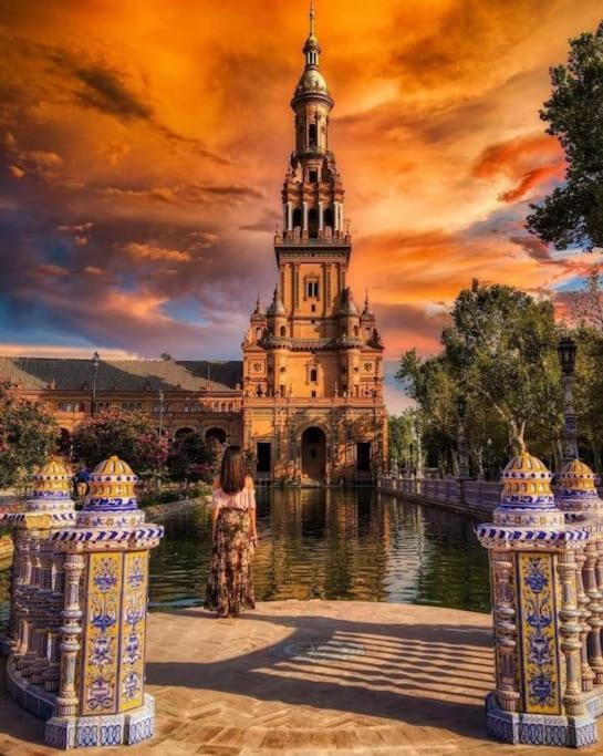Colosal * Seville