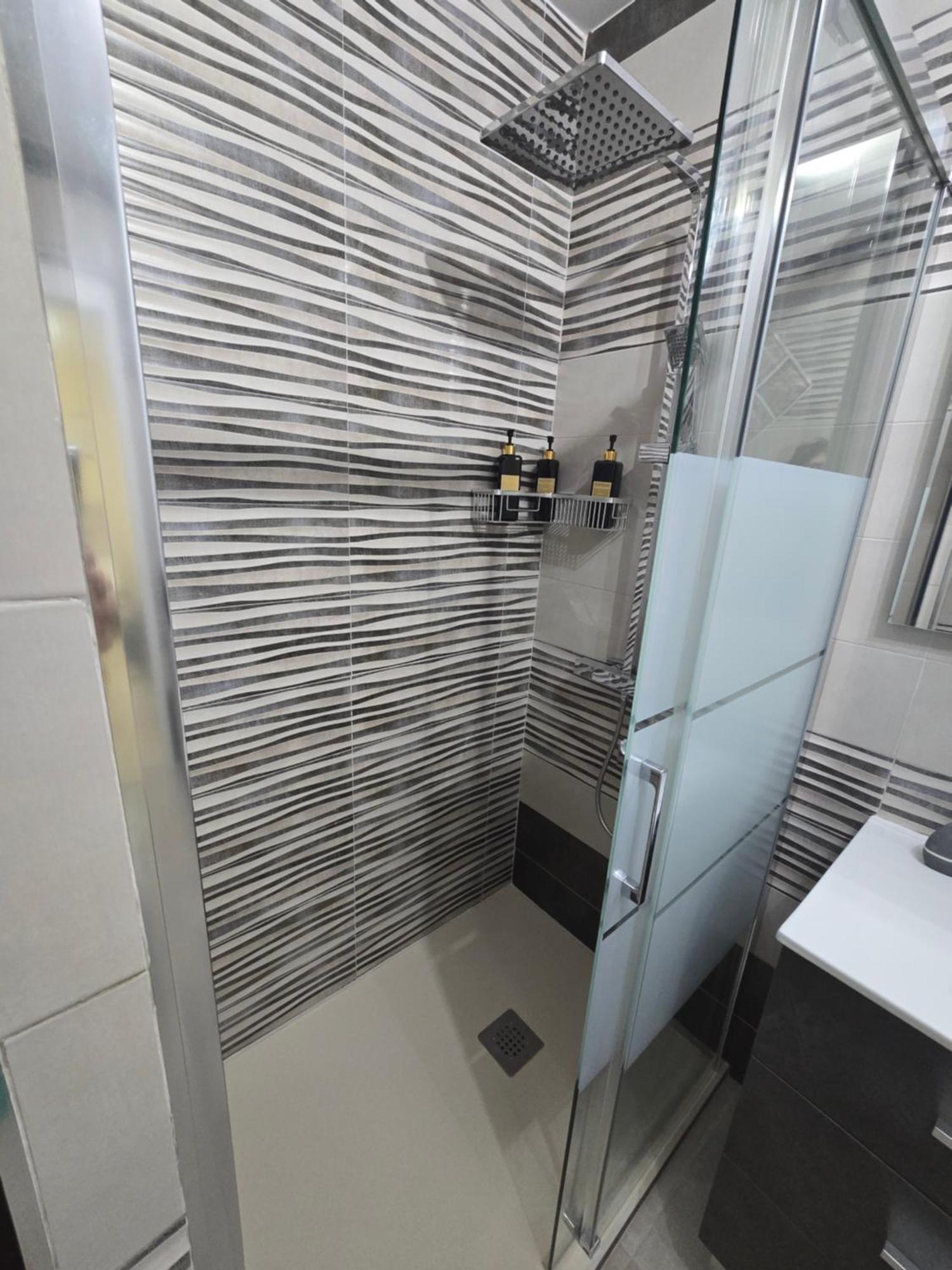Triana Con Encanto Apto Amplio Y Comodo Apartment *