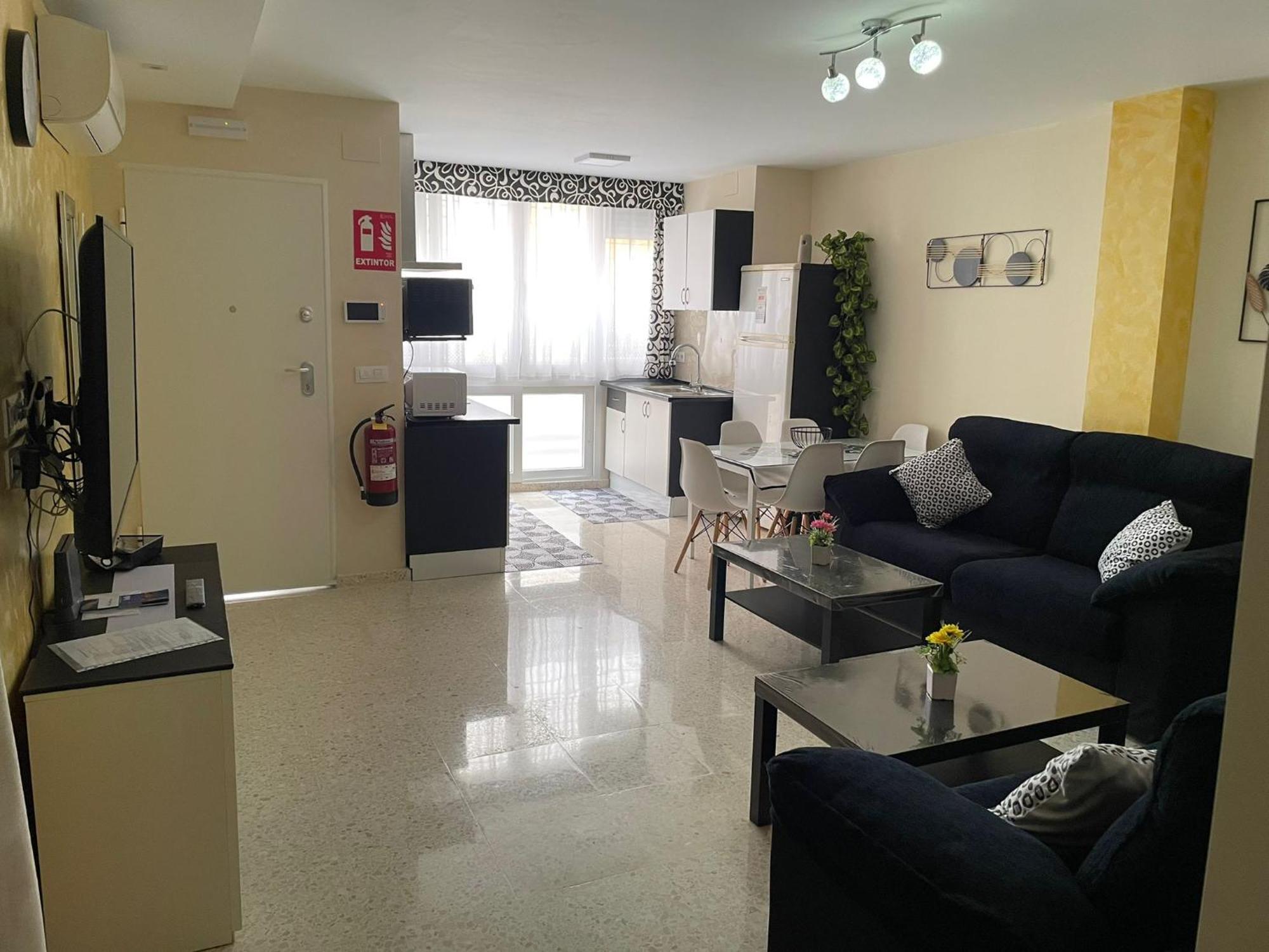 Triana Con Encanto Apto Amplio Y Comodo *