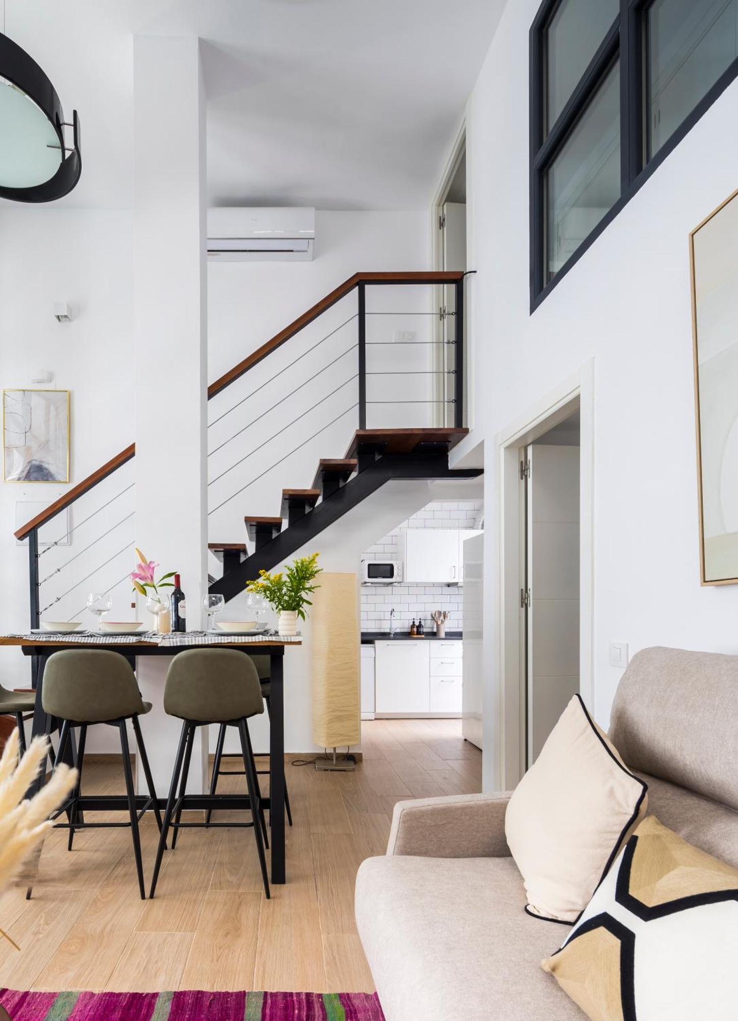 Apartamento New Charming Duplex With Private Patio *