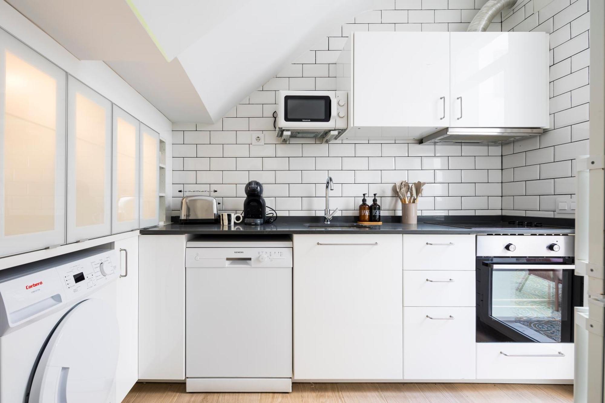 New Charming Duplex With Private Patio Apartamento