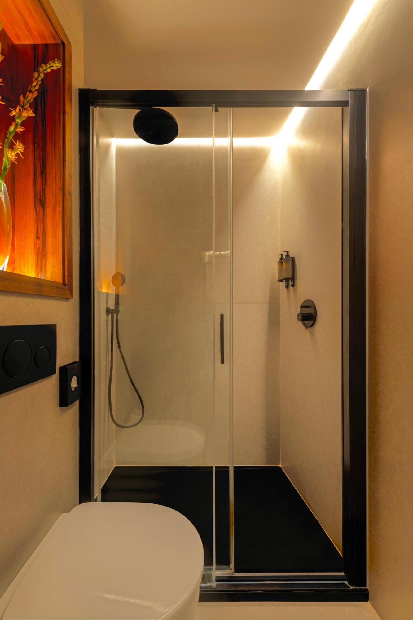 Center - Avenue Luxury - Private Free Parking Apartment *
