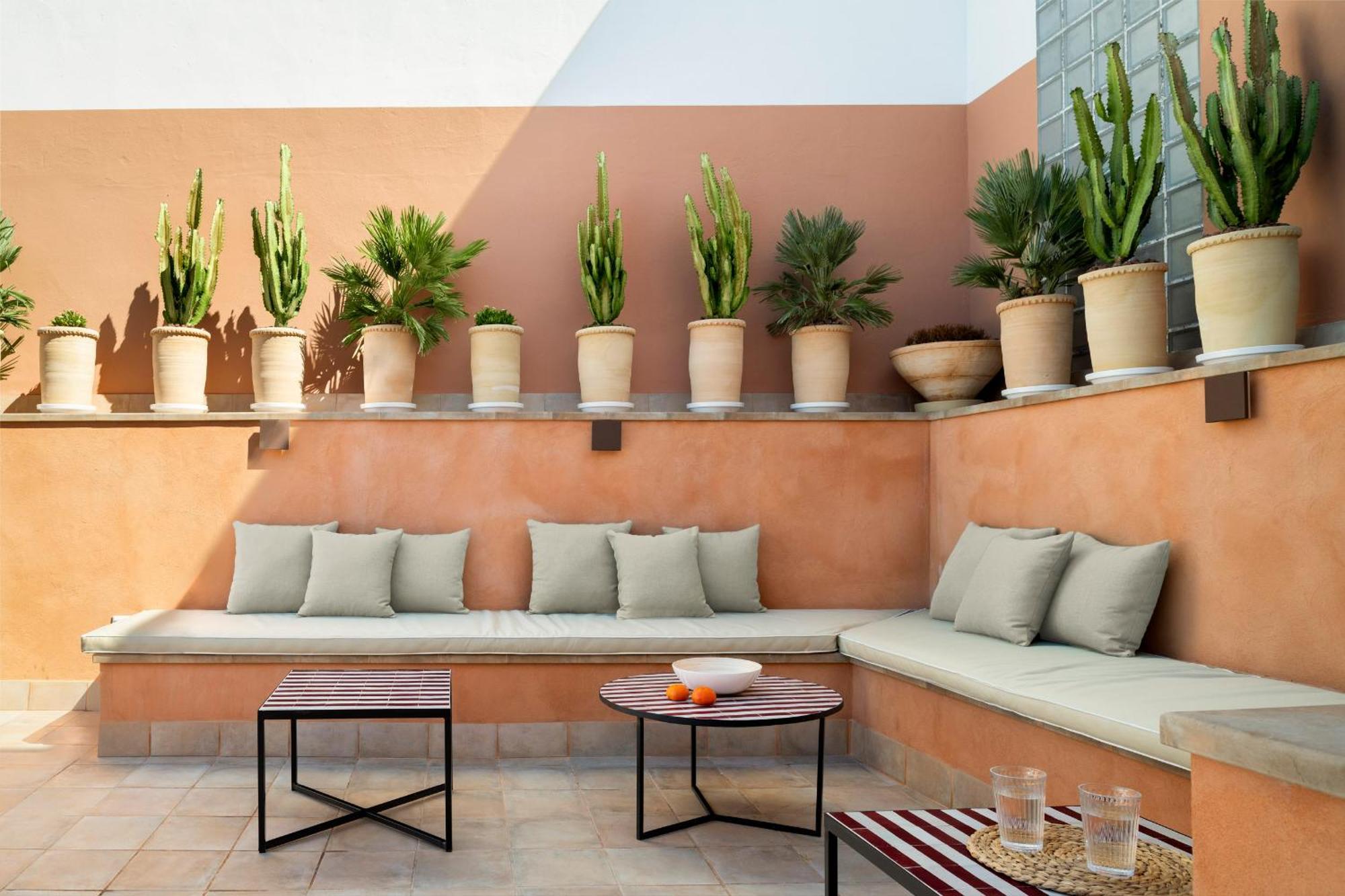 Casa Bedoya & Colors By Magno Seville