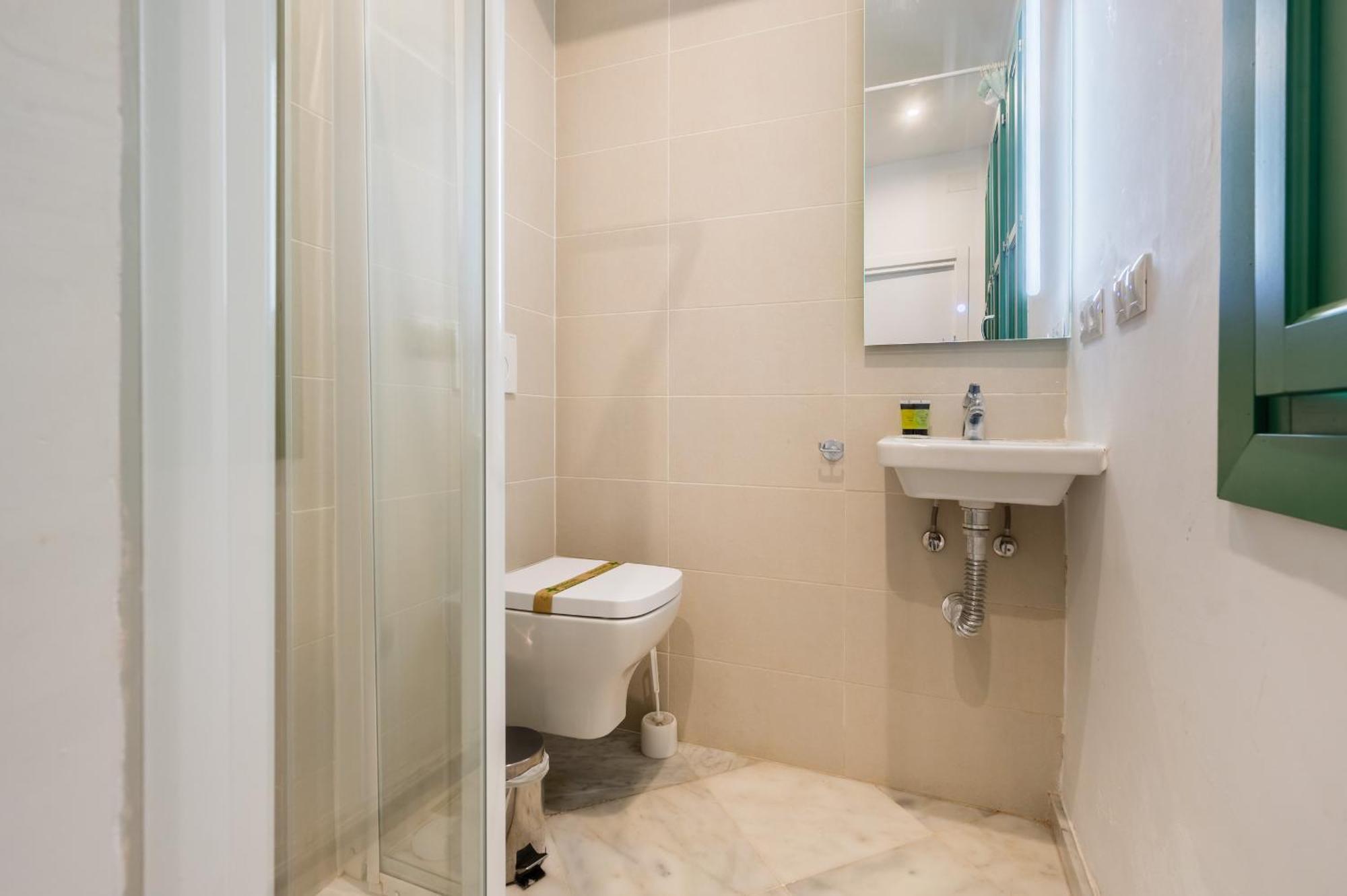 Penthouse Con Terraza- 2d 2b- Triana Sevilla