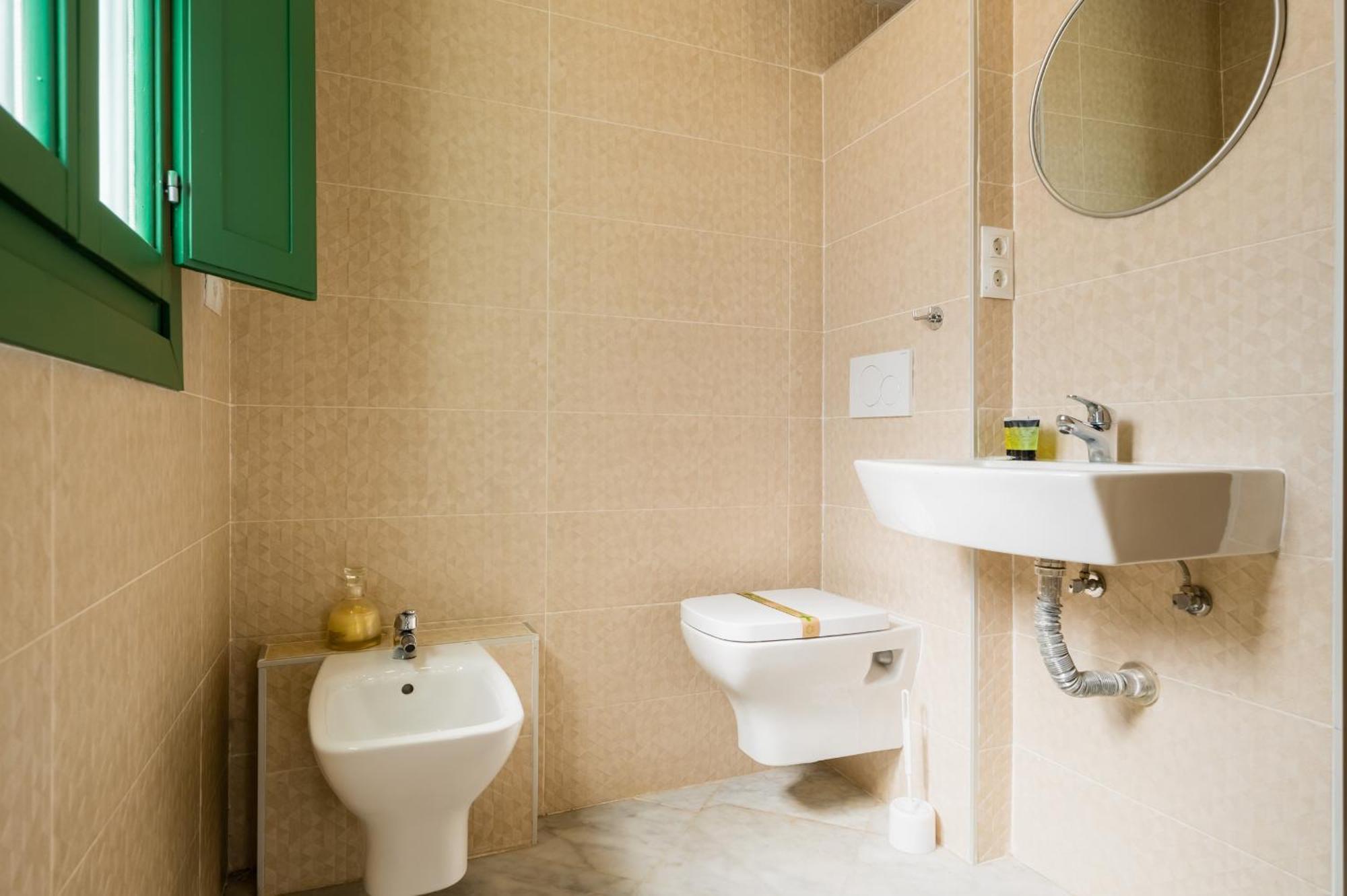 Penthouse Con Terraza- 2d 2b- Triana Apartamento Sevilla