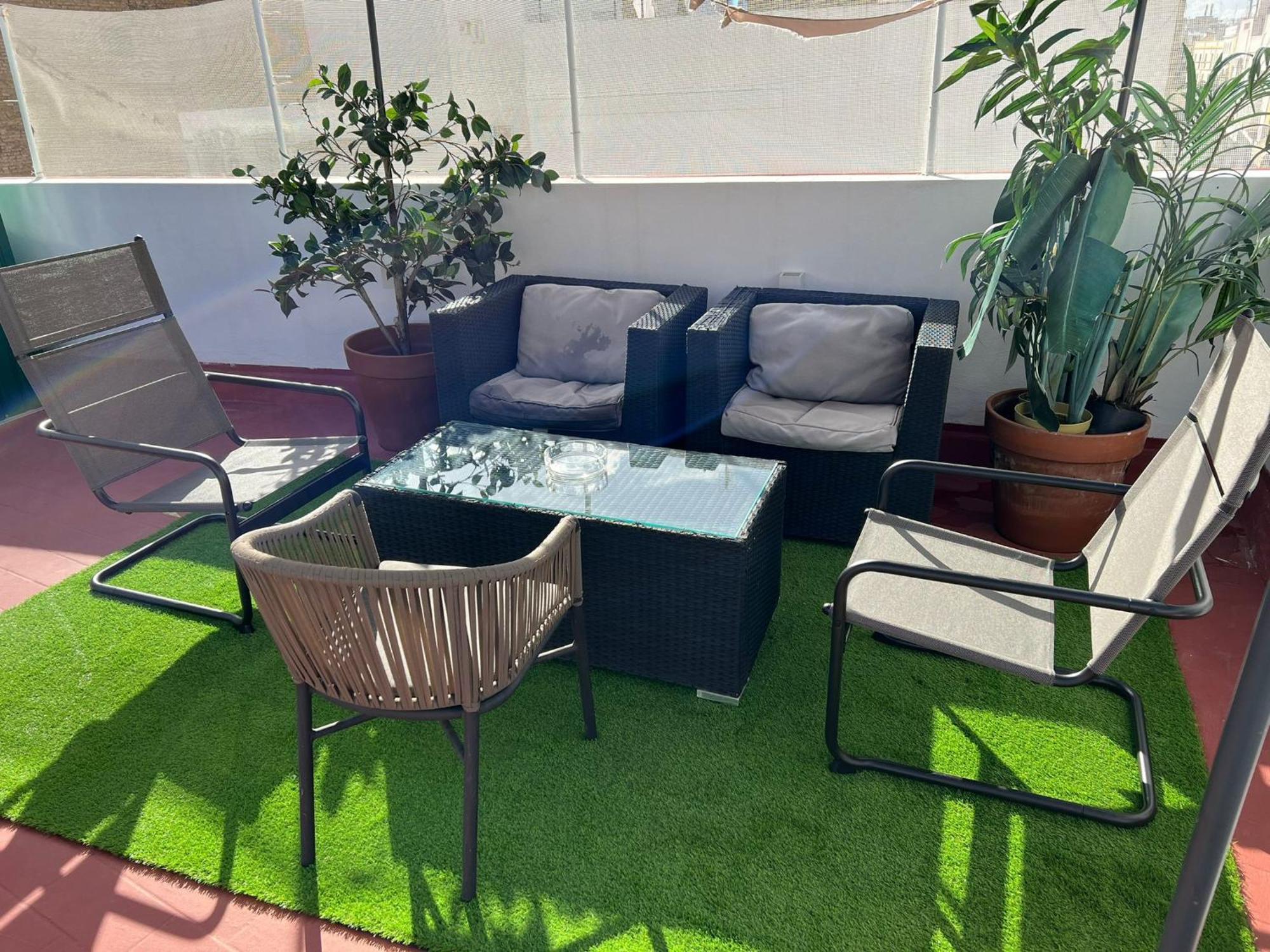 Apartamento Penthouse Con Terraza- 2d 2b- Triana Sevilla